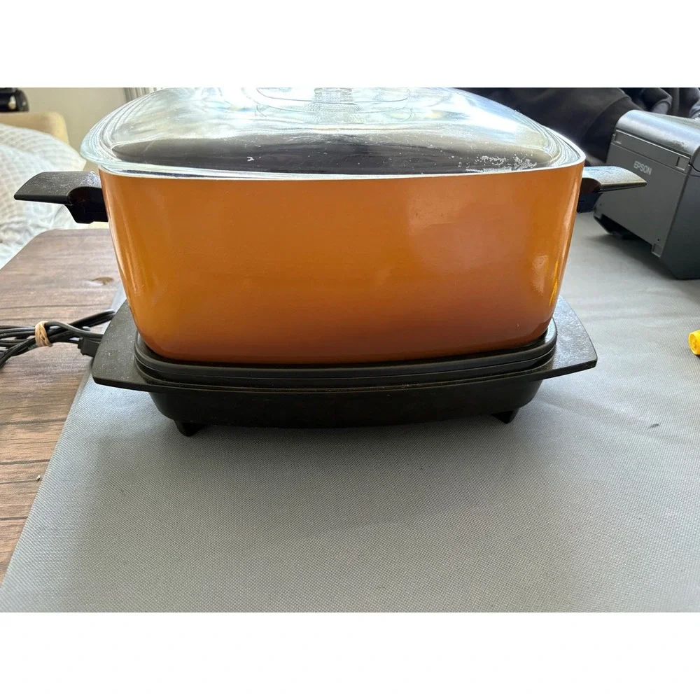 Vintage West Bend Slo-Cooker Orange Ombre Electric Slow Cooker with Glass Lid